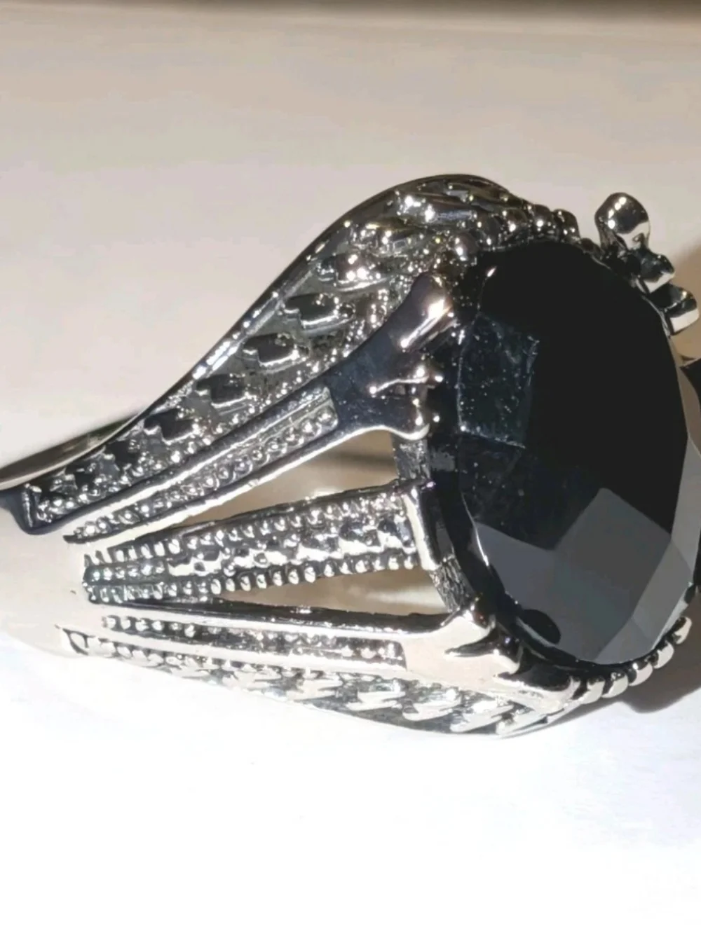 Men’s Black Simulated Onyx Ring Silver Plated Size 10 Oval Statement Gothic Ring
